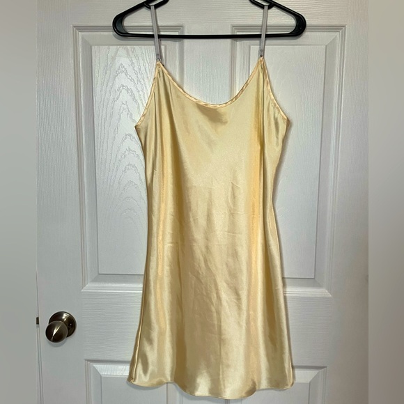 *🧡3/20$* La Senza| Vintage Light Yellow Silk Short Nightgown - Picture 1 of 3